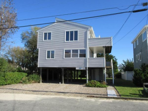 Very Spacious Single Family Home On The Beach Block In Surf City